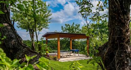 Villa Monteu - Eight Bedroom Villa, Sleeps 18