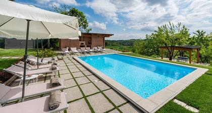 Villa Monteu - Acht Schlafzimmer Villa, Schläft 18