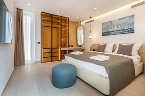 4 habitaciones, tabla de planchar con plancha, internet y ropa de cama