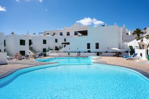 Pool - 2 bedroom, 2 bathroom Apartment (Tías)