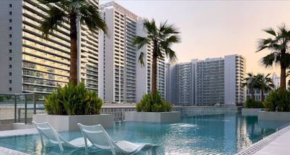 Vogue| Sterling East Studio near Dubai Mall