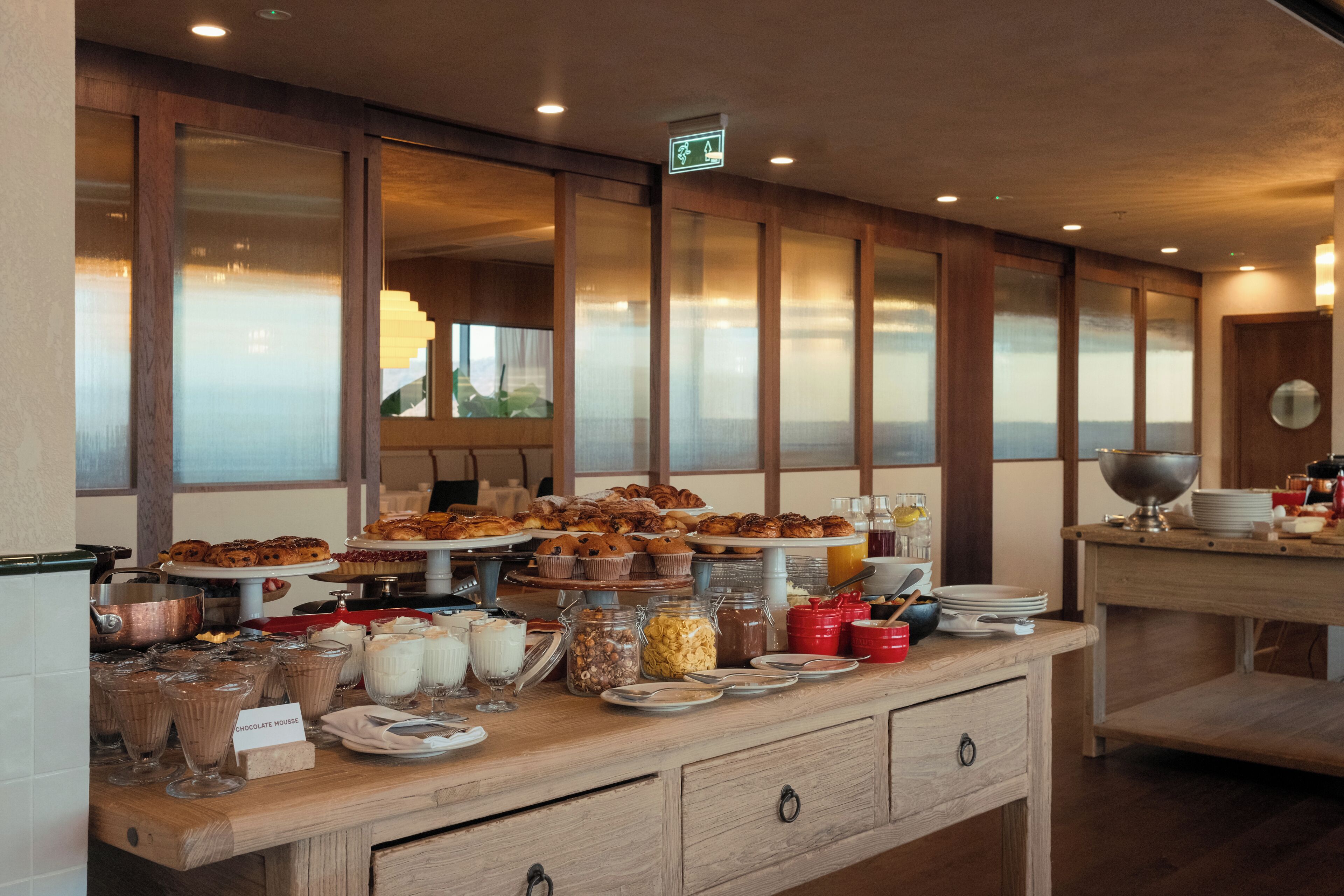 Daily buffet breakfast for a fee