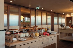 Daily buffet breakfast for a fee - BODBE Hotel (Sighnaghi)