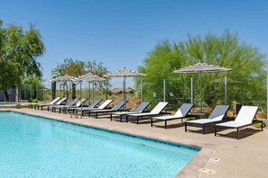 Pool - 1BR Scottsdale Oasis | Hot Tub & Golf Nearby (Phoenix)
