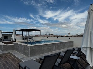 Outdoor pool, a heated pool - Bliss, in the heart of PV! 2-bedroom apartment with AC, WiFi in Puerto Vallarta (Puerto Vallarta)