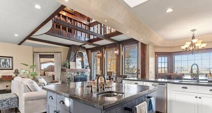 Country Escape - Acreage Home with Park