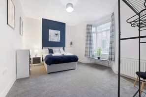 4 Schlafzimmer, Bügeleisen/Bügelbrett, WLAN, Bettwäsche