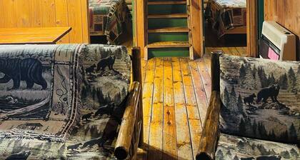 Cozy Log Cabin in Cook Forest