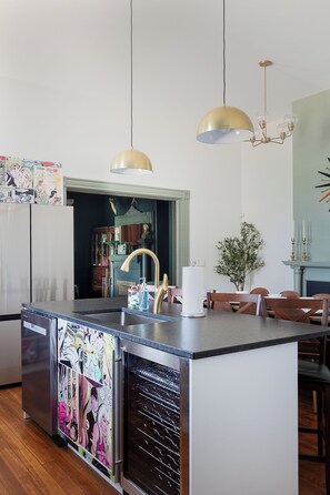 Interior - Teal Tavern! 5BR! 2 Game Rooms! Near Lynn Family Stadium & Mellwood Art Center! (Louisville)