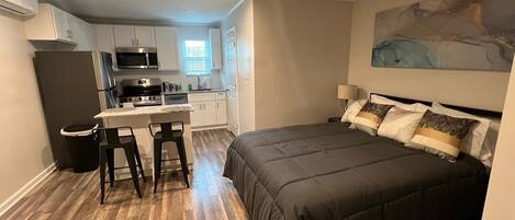 1 bedroom, iron/ironing board, WiFi, bed sheets