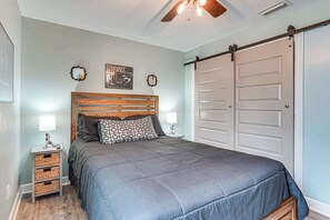 3 soverom, strykejern/-brett, wi-fi og sengetøy