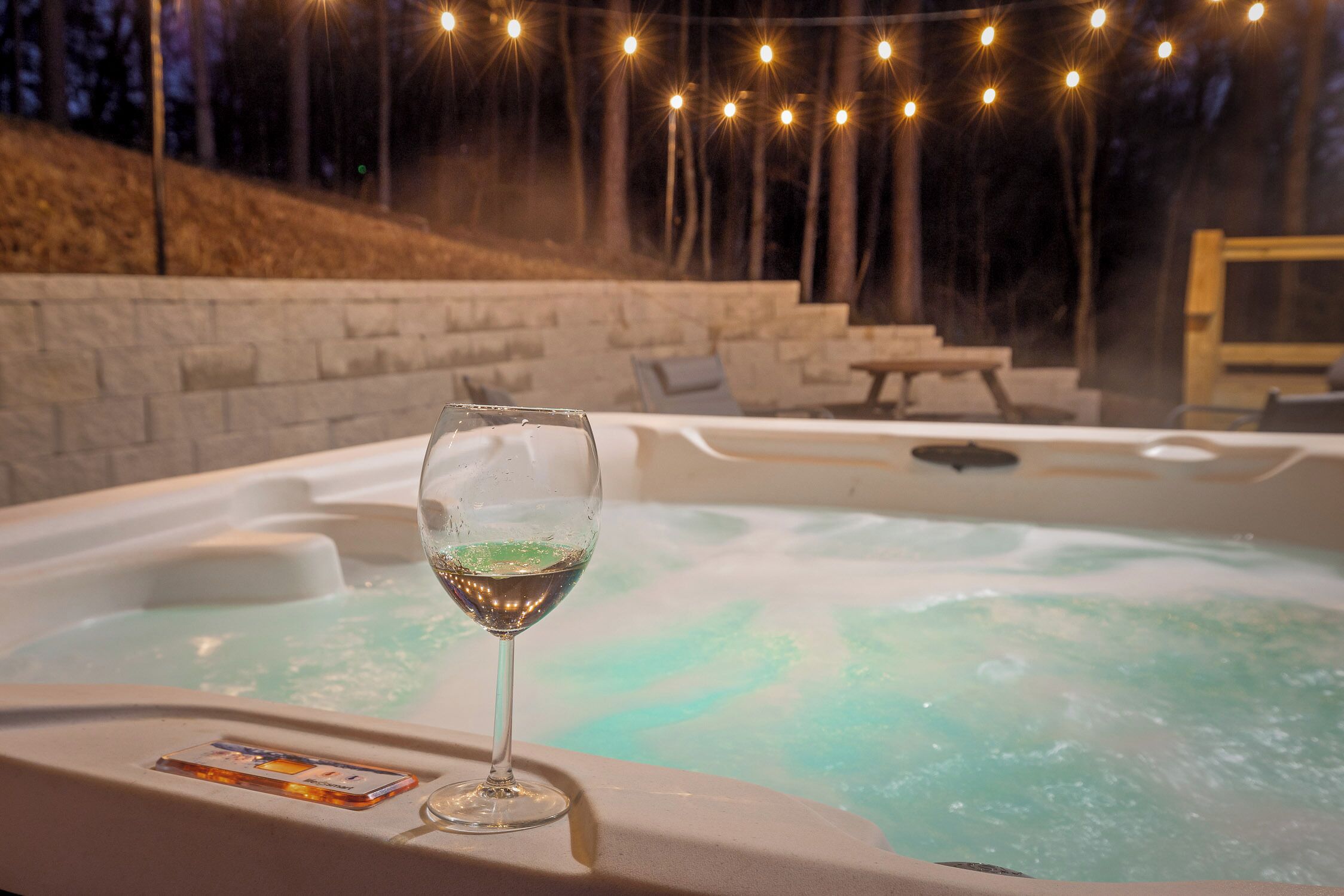 Outdoor spa tub