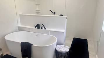 Douche, serviettes fournies