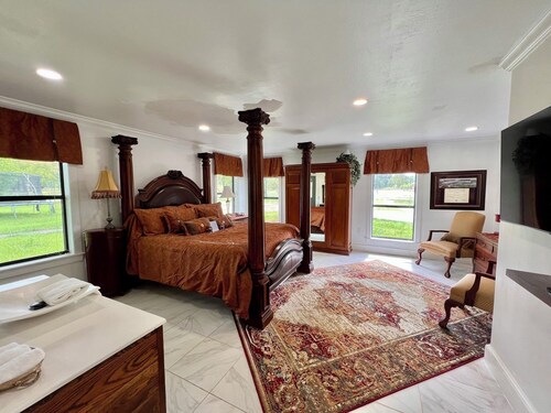 Cora's Suite at the Flyin H Ranch