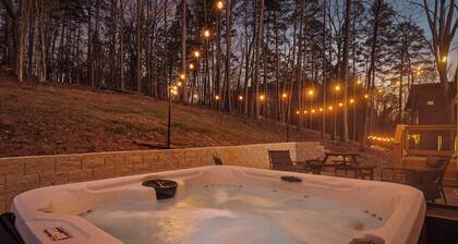 3Stry·Hot Tub·ModernTreehouse·20minTo·Chatt Vistas