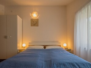 2 bedrooms, WiFi, bed sheets