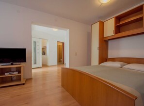 1 bedroom, Internet, bed sheets, wheelchair access - Contemporary Crikvenica Apartments with Private Parking - Standard One Bedroom Apartment (Crikvenica)