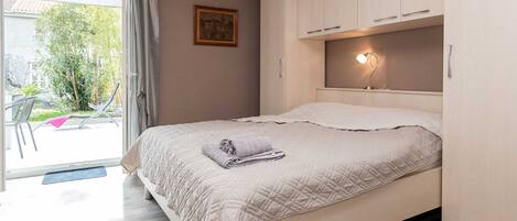 2 sovrum, internet och sängkläder