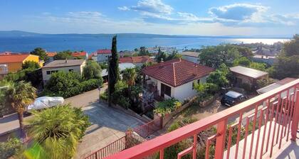Sleek and Serene Rooms Crikvenica - Classic Triple room with Balcony and Sea View
