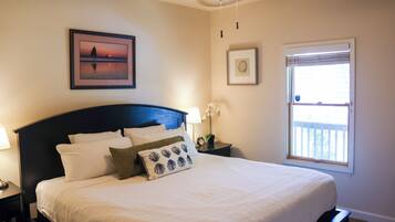 3 bedrooms, desk, iron/ironing board, WiFi