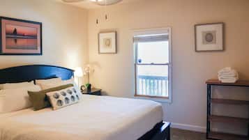 3 habitaciones, escritorio, tabla de planchar con plancha y wifi