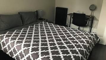 Standard Double Room | Desk, laptop workspace, free WiFi