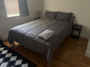 Desk, laptop workspace, free WiFi - Homestay In Fields Corner Area Boston (Boston)