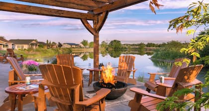 Modern one bedroom in quiet lakeside retreat near wineries, dock, boats and more!