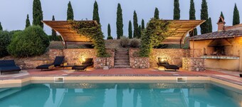 Casale Teatro 10, Emma Villas