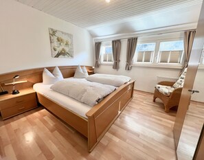 2 Schlafzimmer, Bügeleisen/Bügelbrett, kostenloses WLAN, Bettwäsche