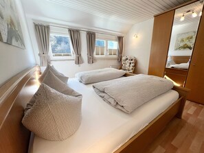 2 habitaciones, tabla de planchar con plancha y wifi gratis 