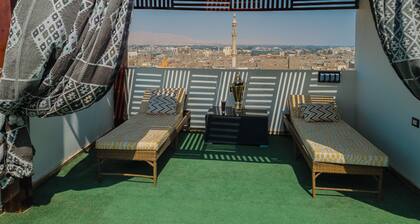 Apartment and rooftop Luxor with Nile view