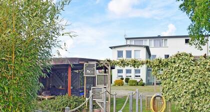 Ferienwohnung 'Gartenblick' mit gemeinsamer Terrasse, privatem Garten und Wi-Fi