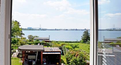 Ferienwohnung Sundblick" mit Seeblick, gemeinsamer Terrasse und Wi-Fi