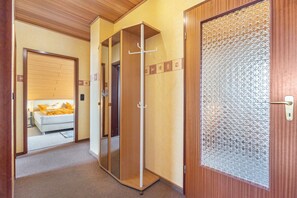 Interior - Apartment 'Fernblick, 83 sqm' with Shared Terrace, Garden, and Wi-Fi (Bad Grund)