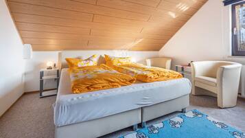 2 Schlafzimmer, Bügeleisen/Bügelbrett, kostenloses WLAN