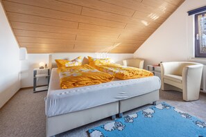 2 bedrooms, iron/ironing board, free WiFi, bed sheets - Apartment 'Fernblick, 83 sqm' with Shared Terrace, Garden, and Wi-Fi (Bad Grund)