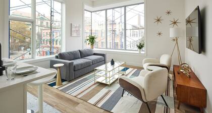 Bright Cozy Loft | Walk to PATH Shops + Dining