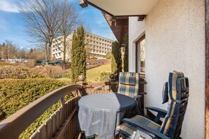 Outdoor dining - Apartment 'Ettelsberg 3' (Willingen (Upland))