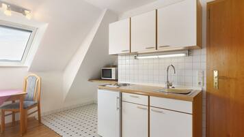 Fridge, microwave, stovetop, electric kettle