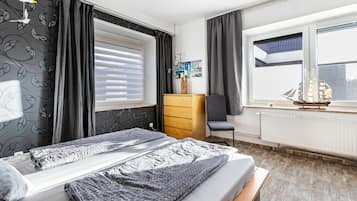 1 bedroom, free WiFi, bed sheets