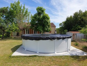 Outdoor spa tub - House in black perigord (Le Buisson-de-Cadouin)