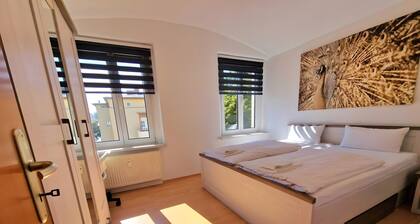 FEWO "Anne" Großzügige Wohnung im Zentrum von Chemnitz, Stellplatz möglich