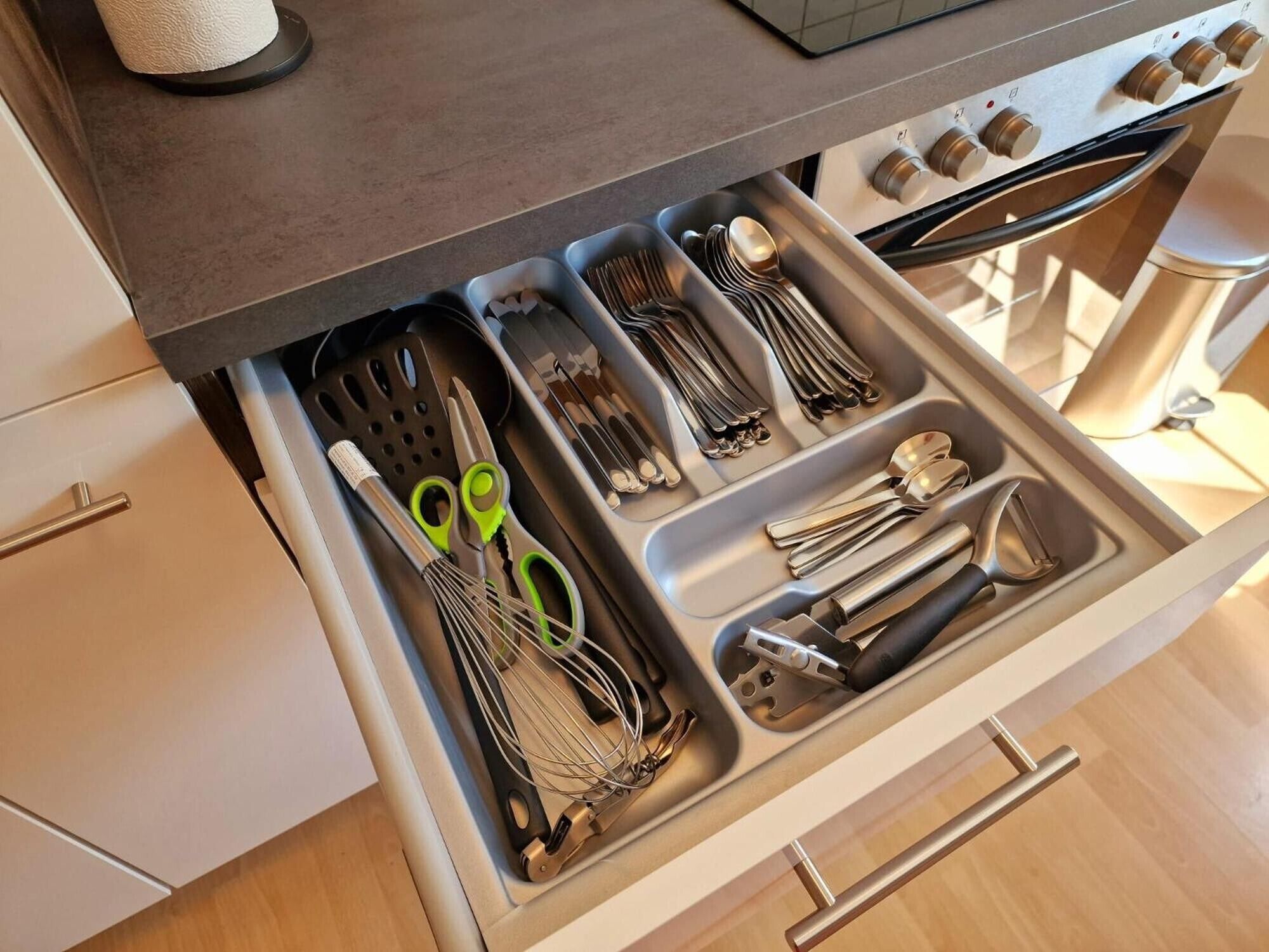Kühlschrank, Ofen, Herdplatte, Geschirrspüler