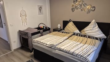 3 quartos, ferros/tábuas de passar roupa, Wi-Fi de cortesia