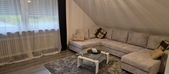 Apartment 'Haus Schmidt 4Zi Parknähe' with Balcony and Wi-Fi