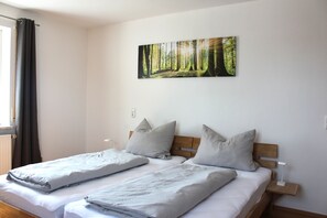 3 Schlafzimmer, kostenloses WLAN, Bettwäsche