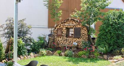 Ferienwohnung 'Sonnenterrasse' mit privater Terrasse, privatem Garten und Wi-Fi