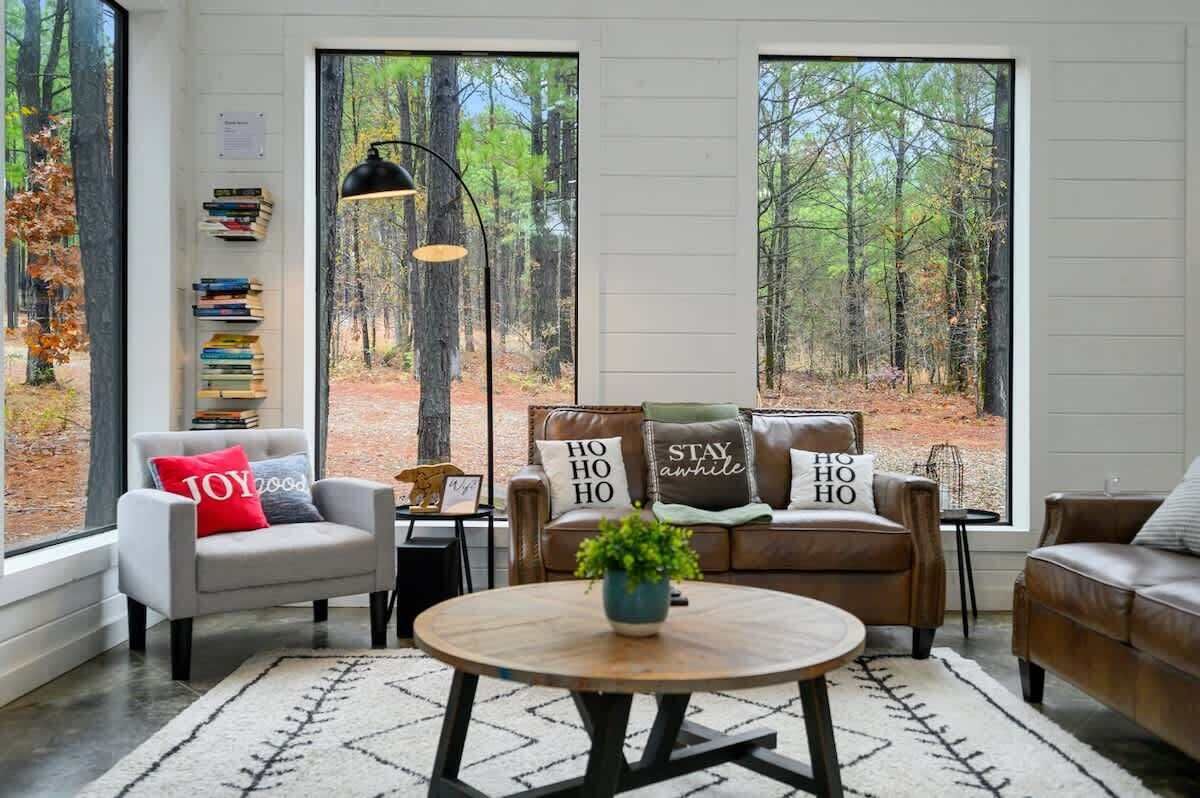 Fernseher, Kamin, Arbeitsbereiche