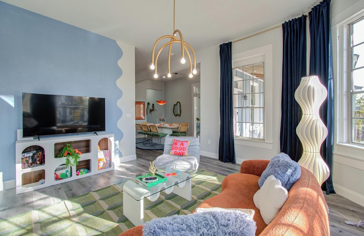 Photo 12 of 3 Bed, 2.5 Bath, 10 Minutes from Downtown, Fire-Pit, and Outdoor Theater